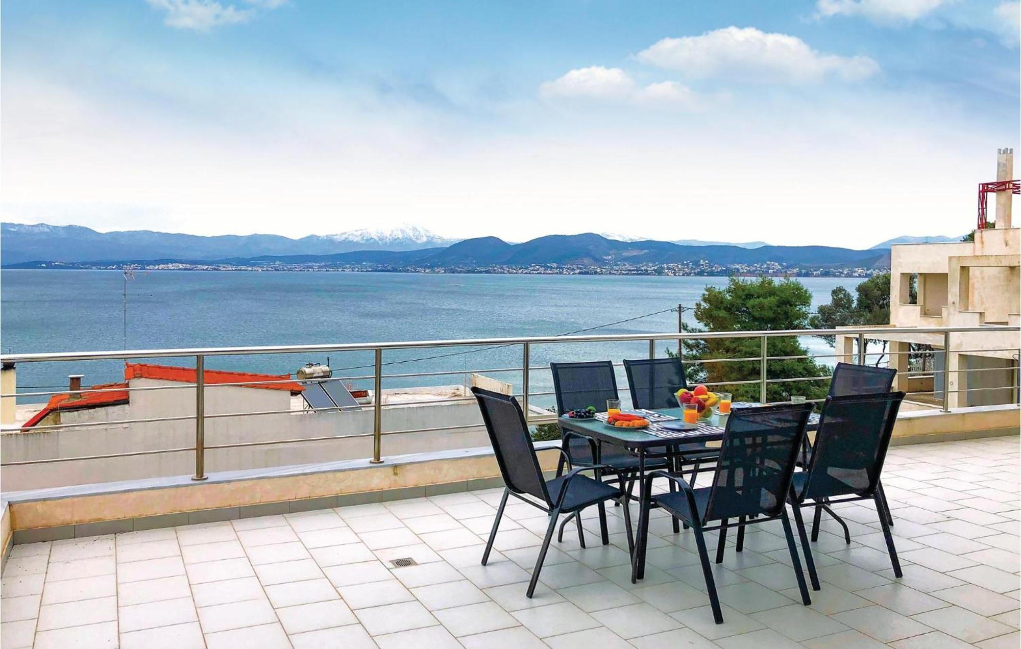 Amazing Home In Chalkida With Wifi Exterior foto